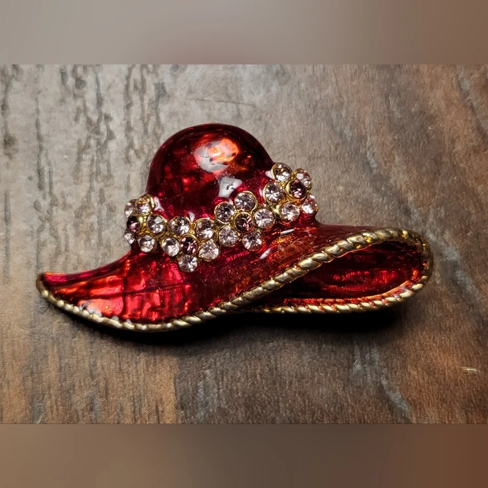 EUC VINTAGE RED HAT SOCIETY RHINESTONE AND ENAMEL BROOCH